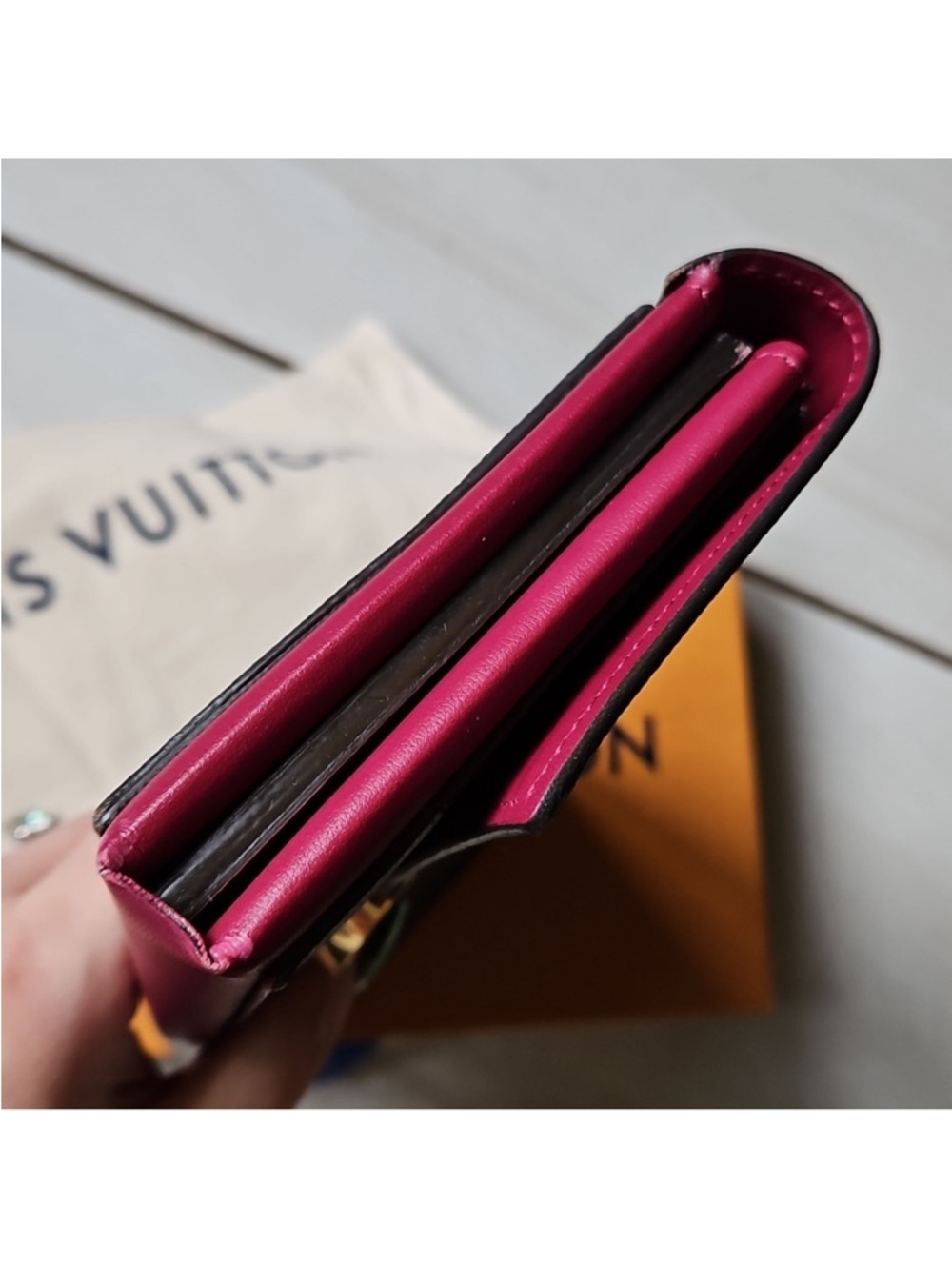 Beautiful wallet on chain ❤️❤️❤️❤️❤️❤️ - Picture 6 of 13